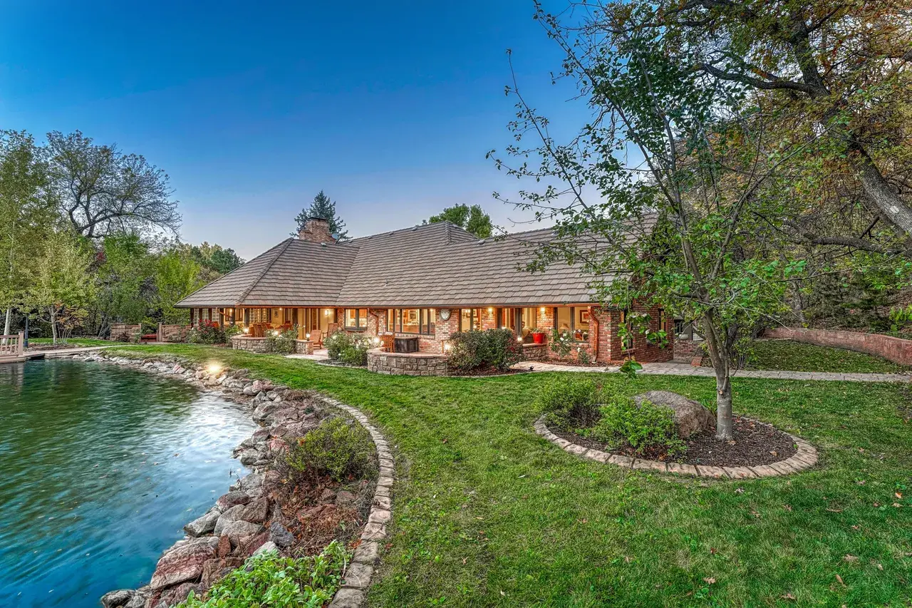 735 S Bear Paw Ln, Colorado Springs, CO 80906