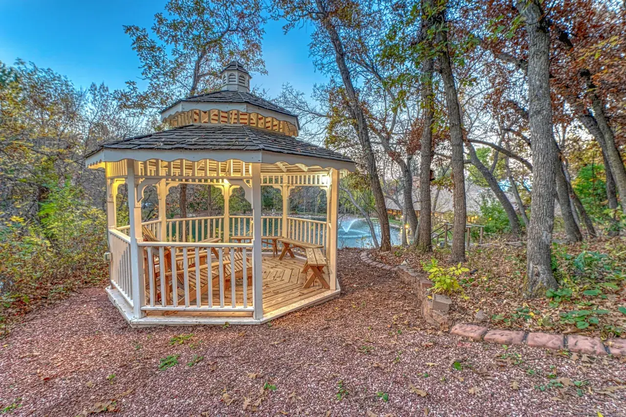 735 S Bear Paw Ln, Colorado Springs, CO 80906