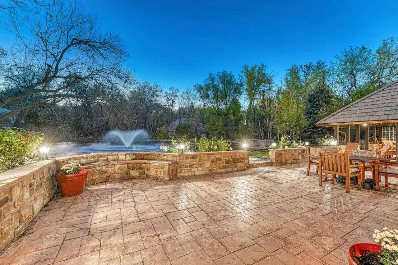 735 S Bear Paw Ln, Colorado Springs, CO 80906