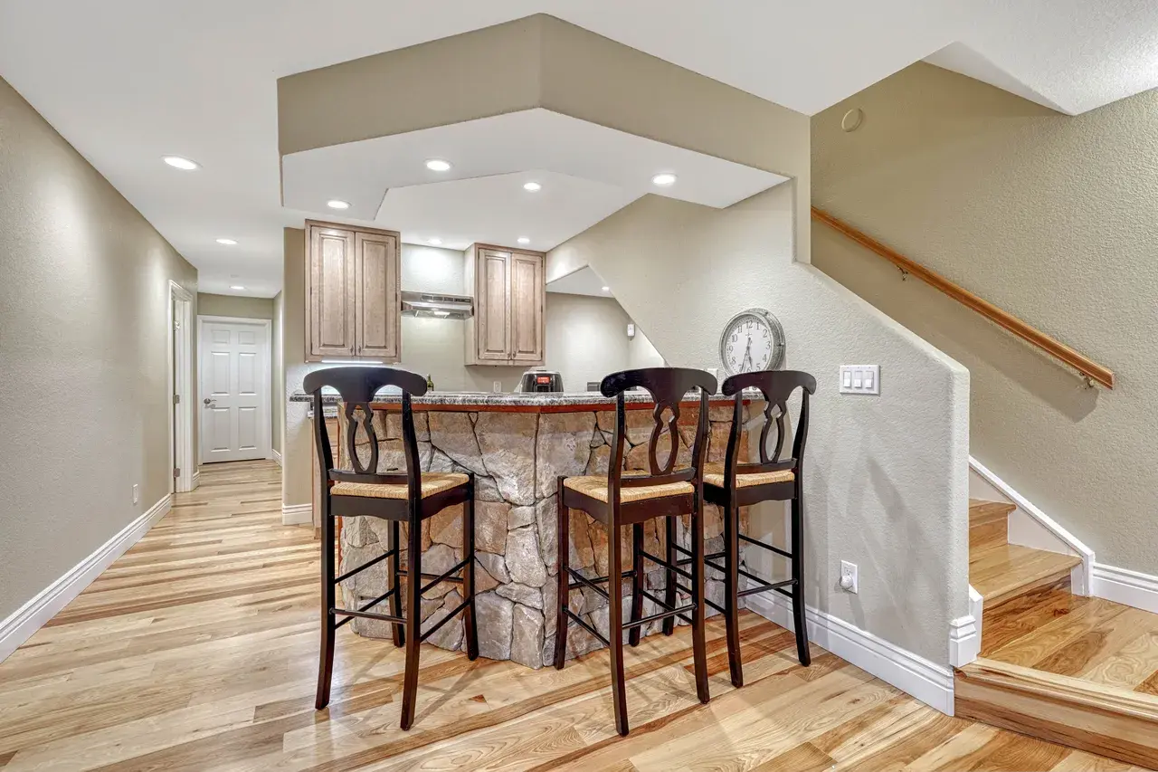 735 S Bear Paw Ln, Colorado Springs, CO 80906