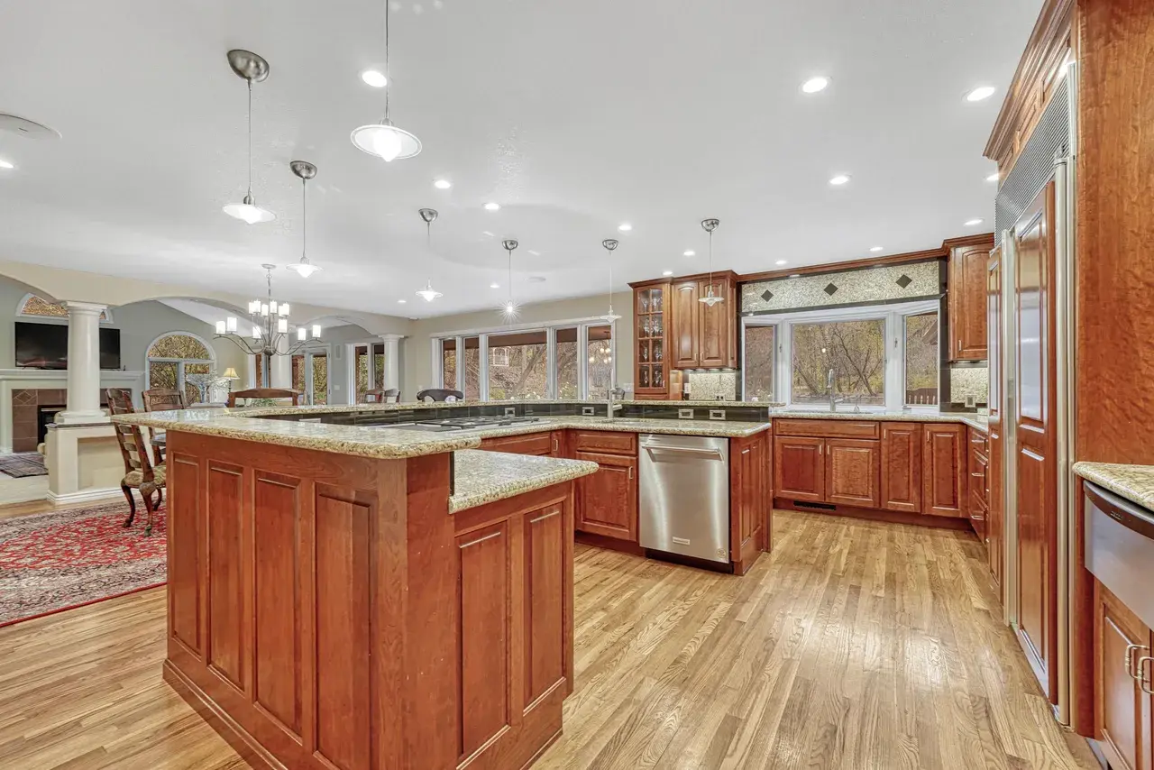 735 S Bear Paw Ln, Colorado Springs, CO 80906