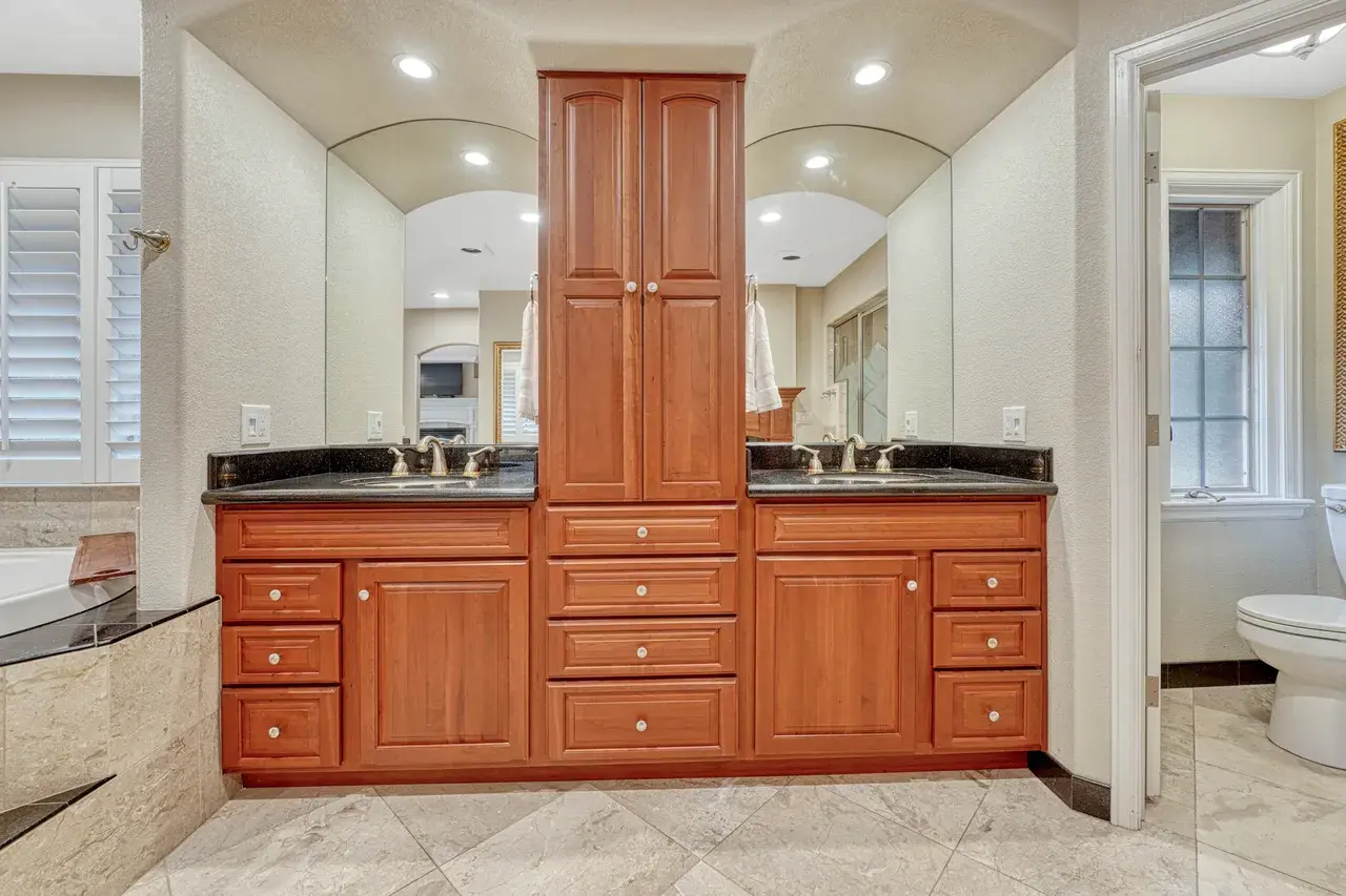 735 S Bear Paw Ln, Colorado Springs, CO 80906