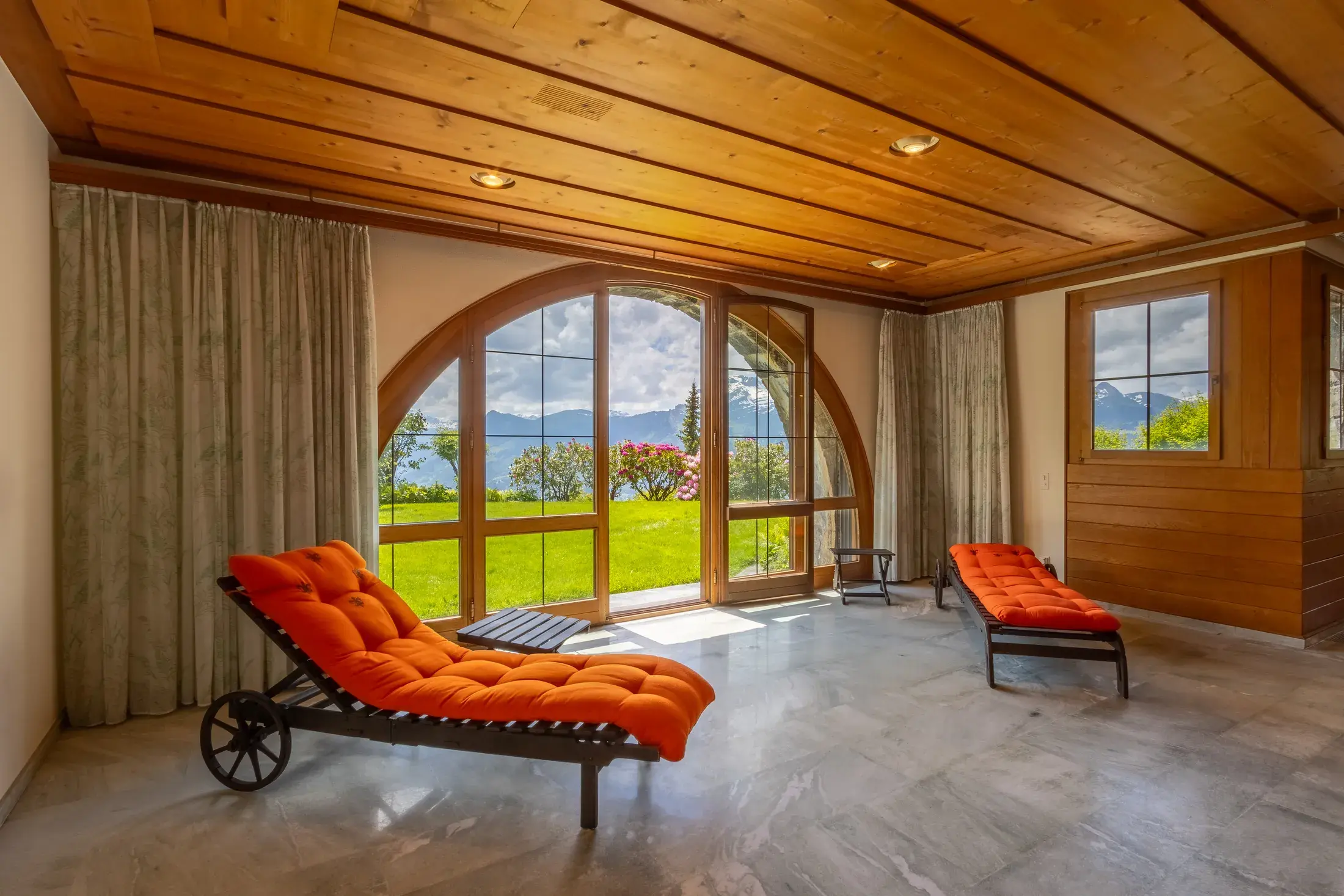 Laura Aguilera Royal Residence With Breathtaking Views