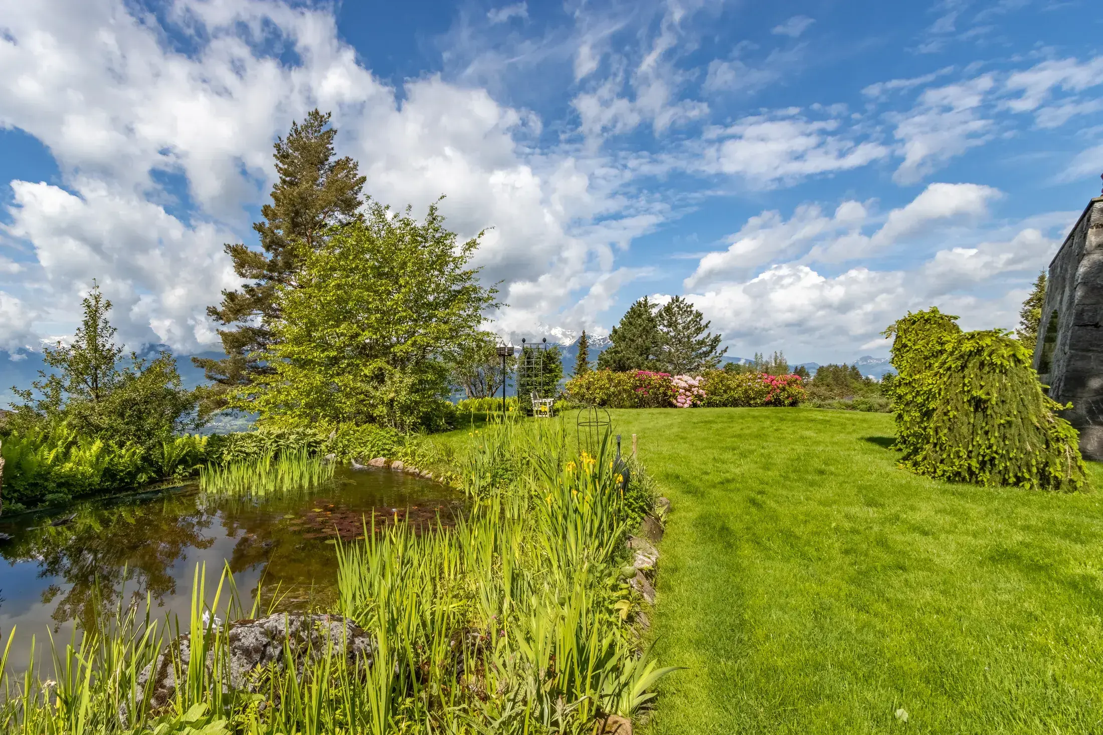 Laura Aguilera Royal Residence With Breathtaking Views