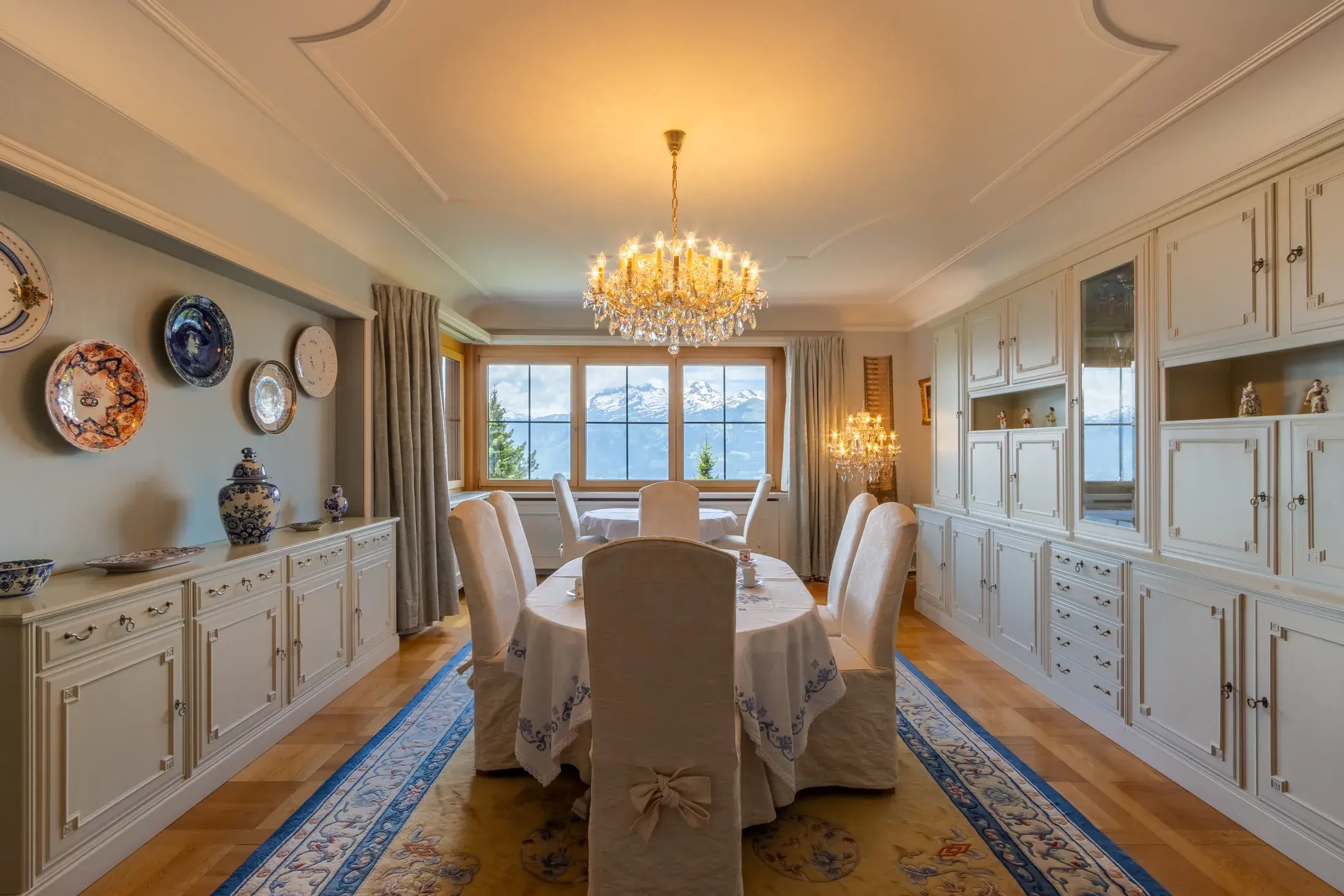 Laura Aguilera Royal Residence With Breathtaking Views