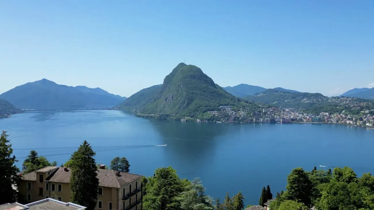 Lugano, Aldesago: Penthouse With Lake View Terrace, 5.5 Rooms