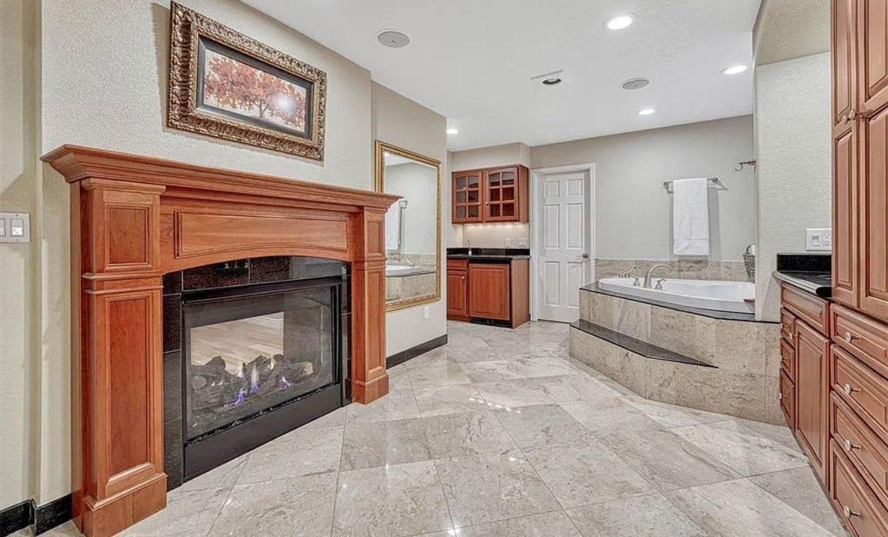 735 S Bear Paw Ln, Colorado Springs, CO 80906