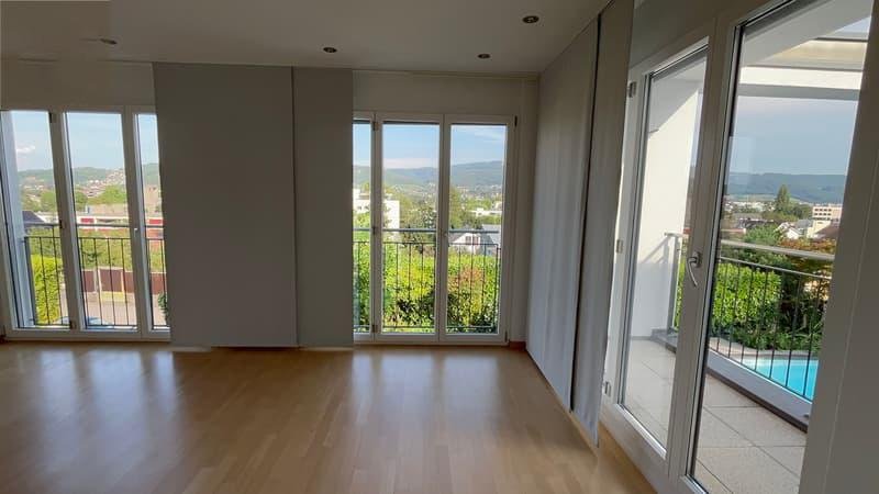 moderne Villa mit Pool, viel Licht und Komfort