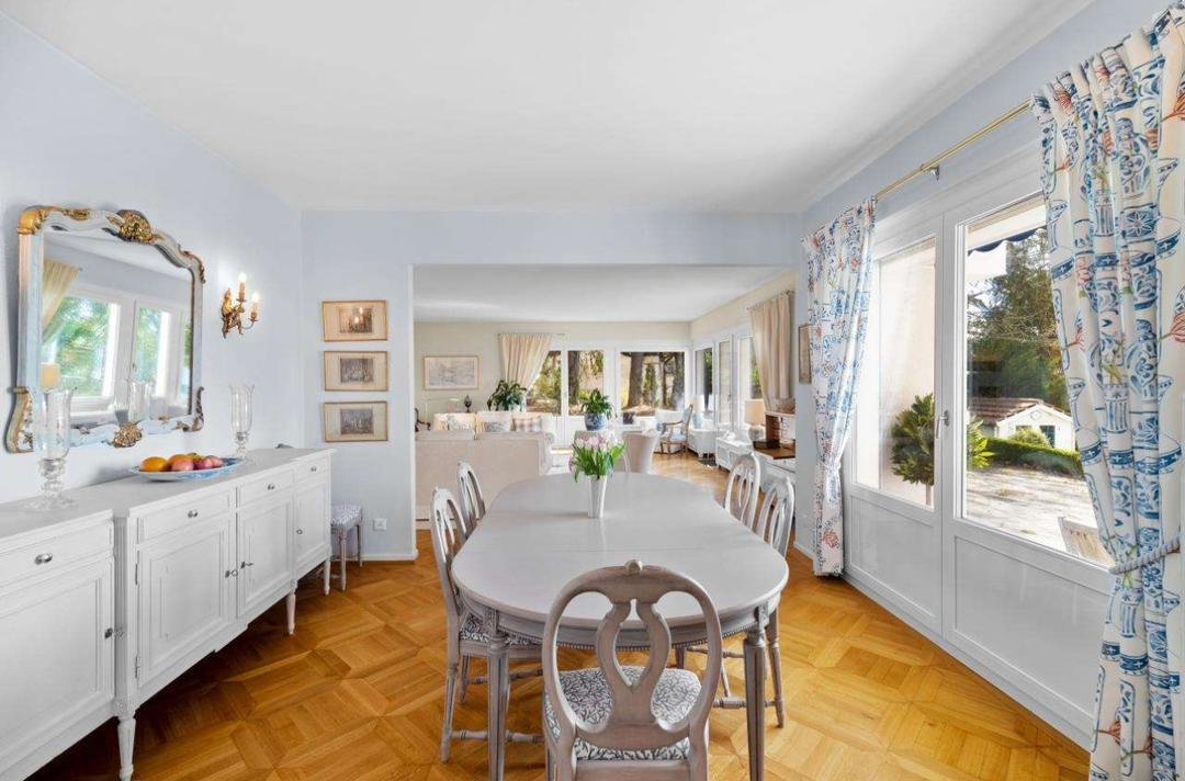 Laura Aguilera Royal Residence With Breathtaking Views