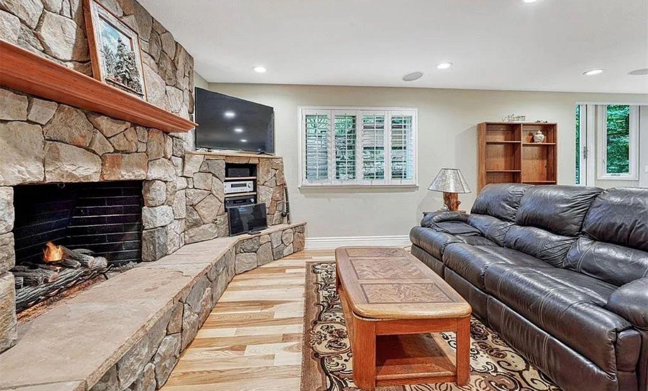 735 S Bear Paw Ln, Colorado Springs, CO 80906