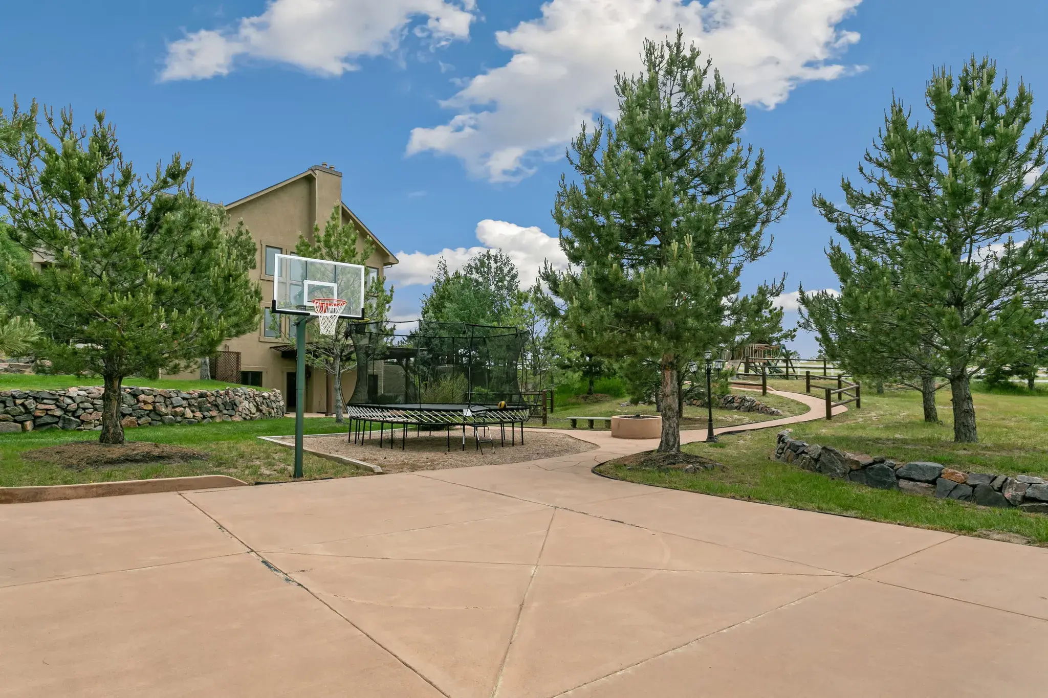 18320 Table Rock Rd, Colorado Springs, CO 80908