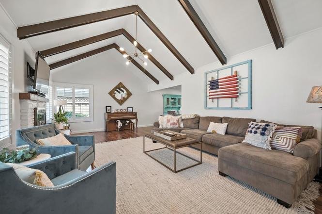 Laura Aguilera 1494 Gerhardt Ave, SAN JOSE, CA 95125