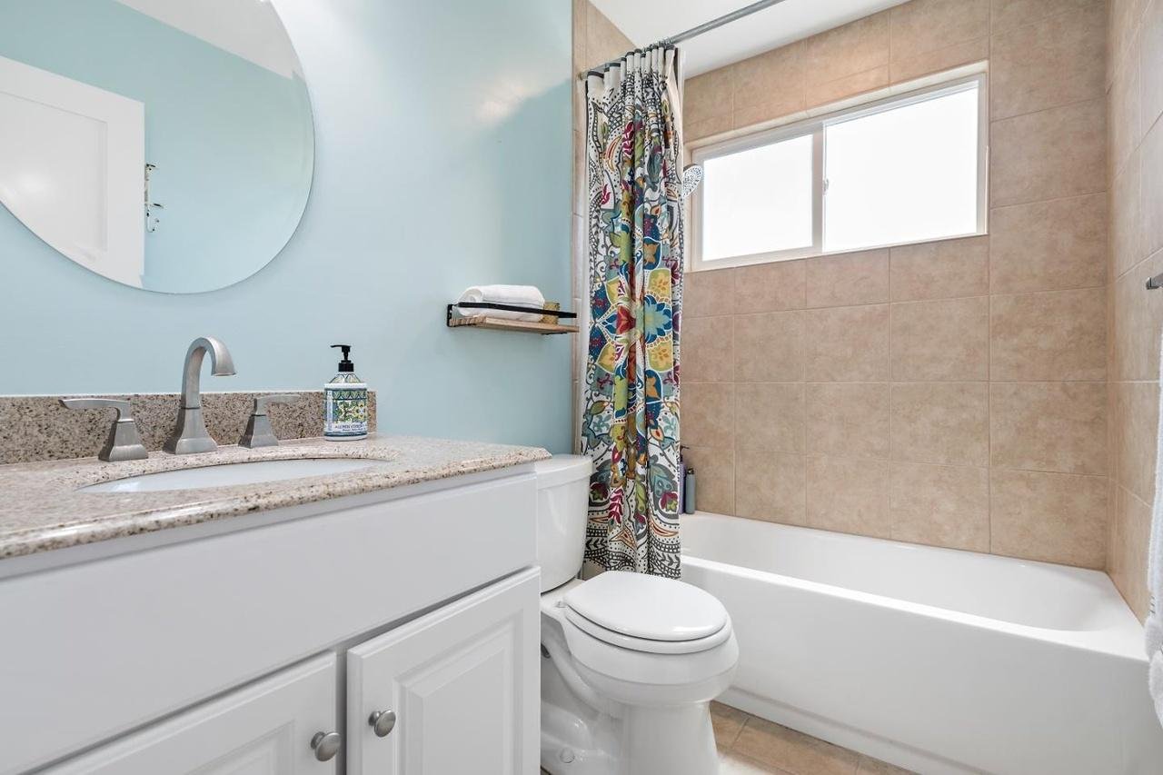 Laura Aguilera 1494 Gerhardt Ave, SAN JOSE, CA 95125